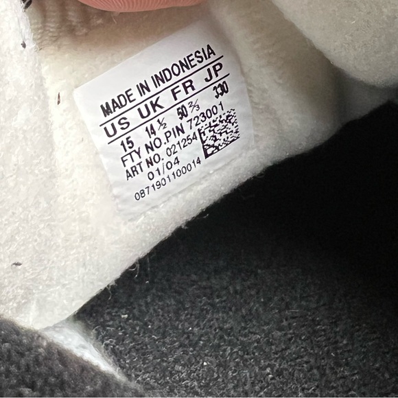 Men’s Adidas Decades size 15 - Picture 2 of 6